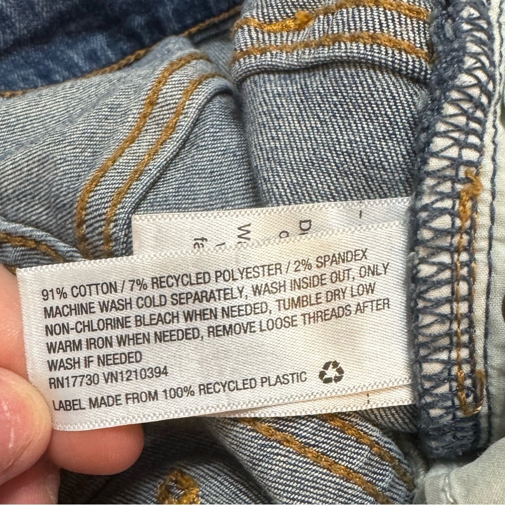Universal Thread Distressed Skinny Jeans - Picture 5 of 5